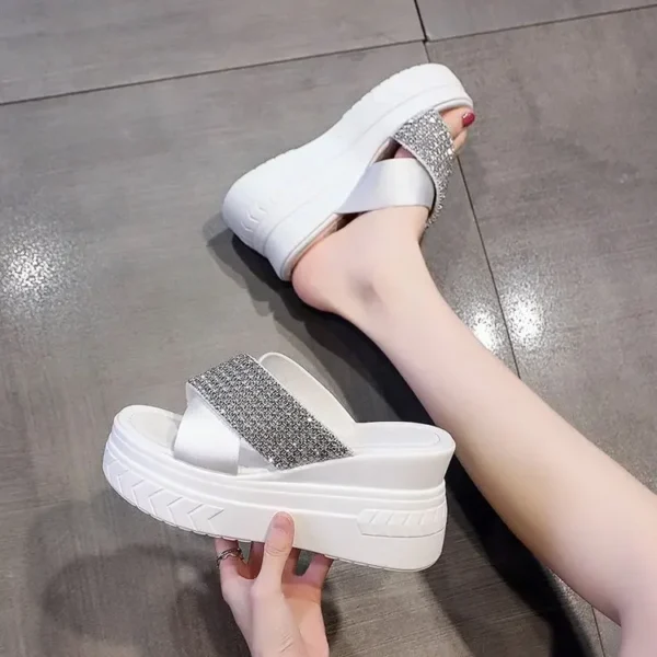 Fashionable Women's Slippers Embroidered Rhinestones Soft Sole Casual Outdoor Shoe 3